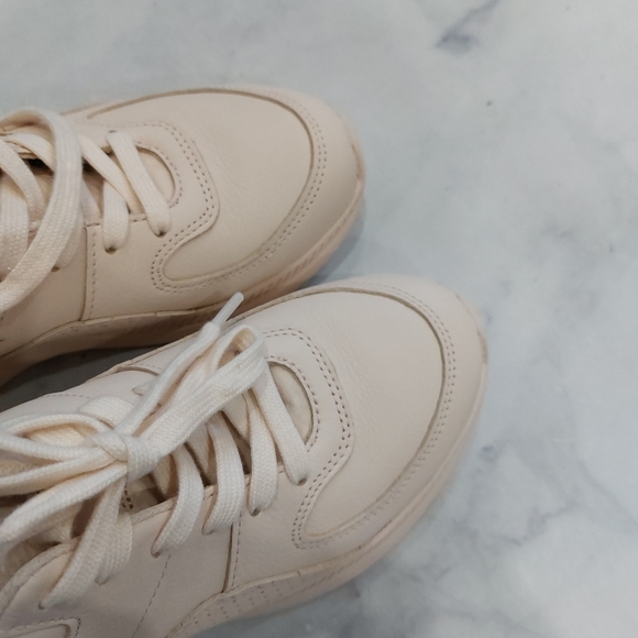 Everlane Leather Tread Sneakers The Trainer Pale Pink - Picture 3 of 8